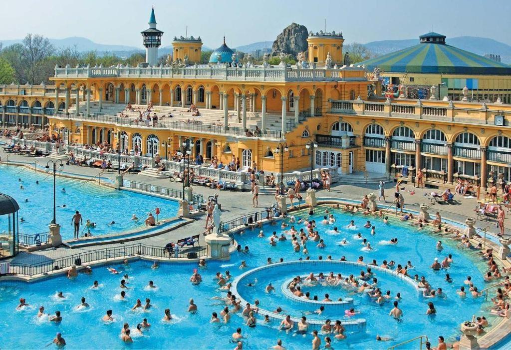 Deak Apartment Budapest Luaran gambar